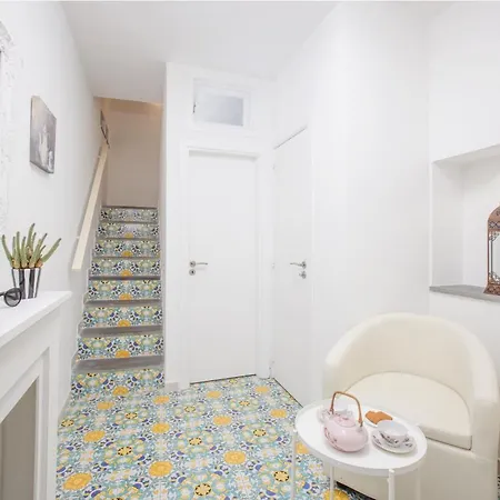 Brezza Marina-authentic Flat By The Prázdninový dům *