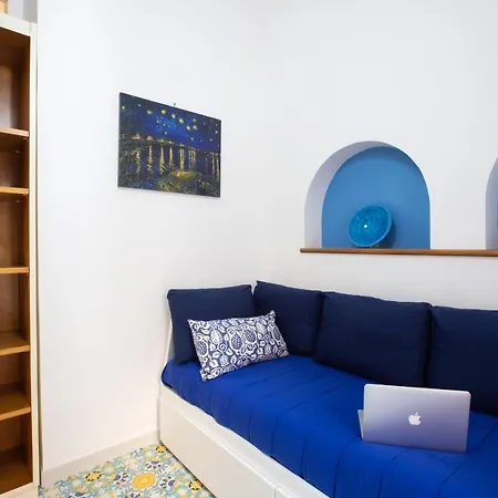 Brezza Marina-authentic Flat By The Prázdninový dům *