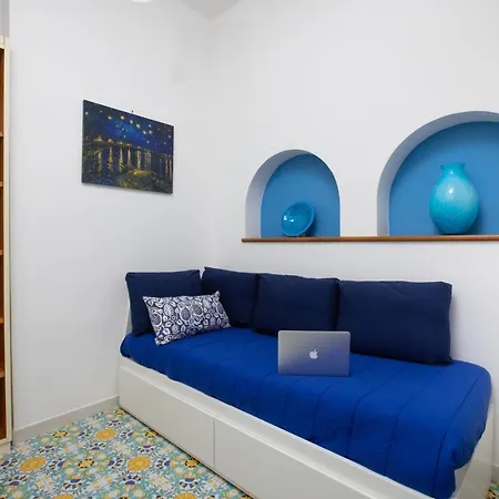 Prázdninový dům Brezza Marina-authentic Flat By The *