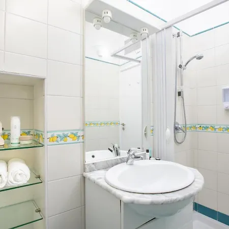 Brezza Marina-authentic Flat By The Sorrento