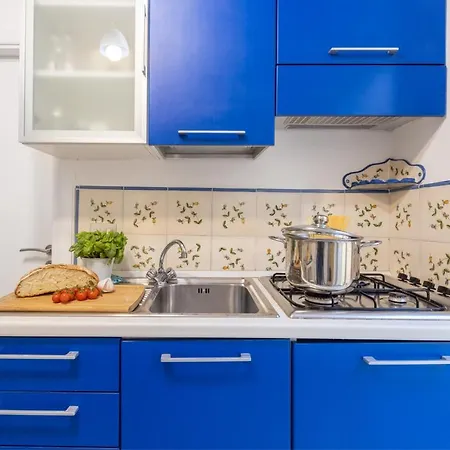 Brezza Marina-authentic Flat By The Holiday home *